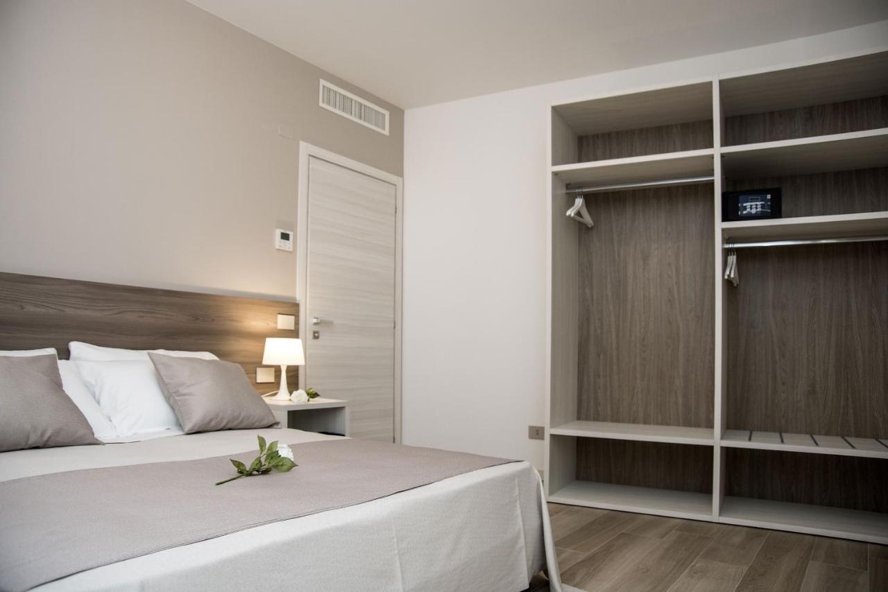 Camelot Appartamenti - Business E Holiday سان مارتينو بون ألبرغو المظهر الخارجي الصورة